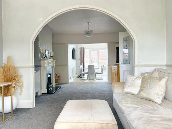 4 bed Semi-Detached for sale Image 6