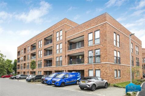 Thorneycroft Road, London, N20