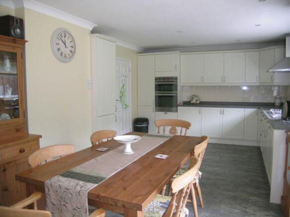 Kitchen/Dining Area