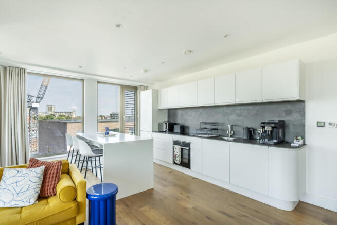 2 bed Apartment for sale Image 8