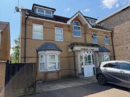 Flat 2, 72 Matlock Court, Derby Road, South Woodford, London E18 2PQ