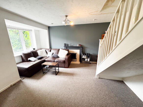 Summerhill Drive, Waterhayes photo 4