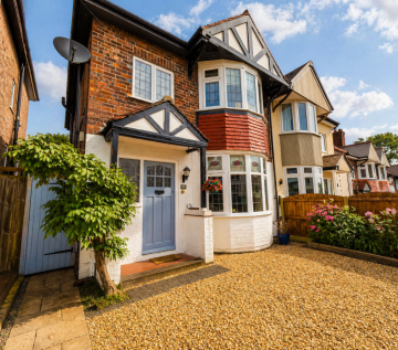 Four Oaks Common Road, Four Oaks, Sutton Coldfield, B74 4NW