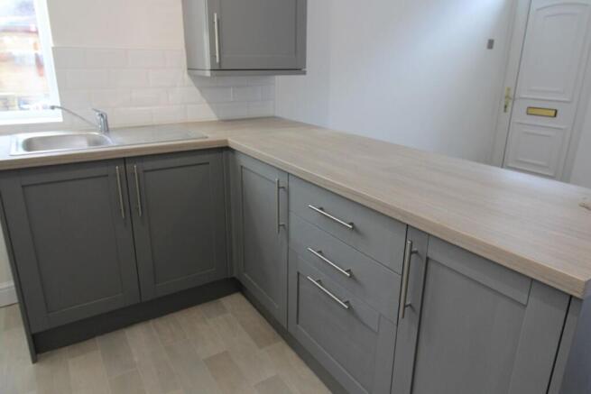 3 bed Terraced to rent Image 4