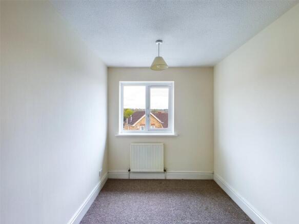 3 bed Semi-Detached to rent Image 6