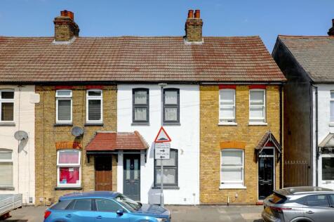 Cadmore Lane, Cheshunt, EN8