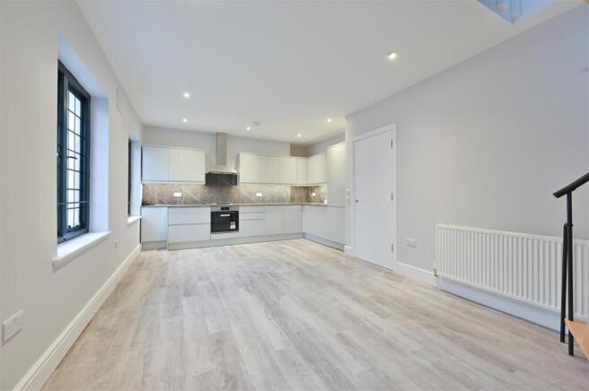 Flat 1 70 High St-64.jpg