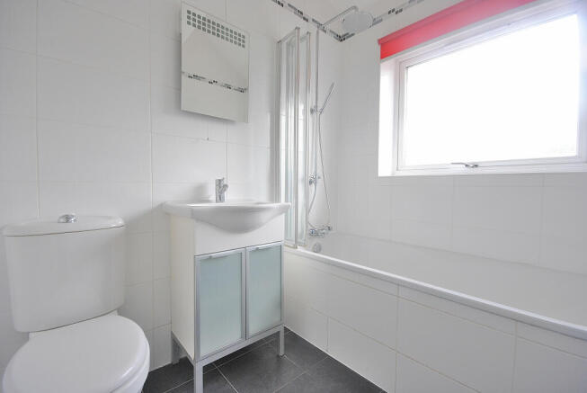 rivers meet bathroom