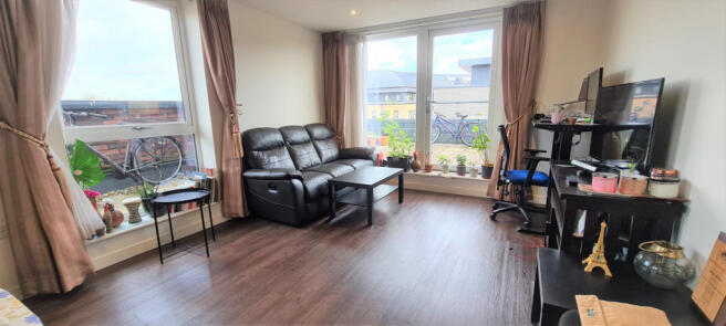 LOUNGE AREA
