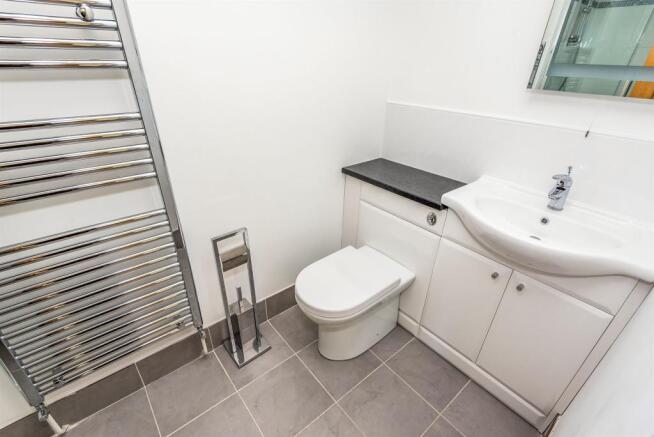 En Suite:
