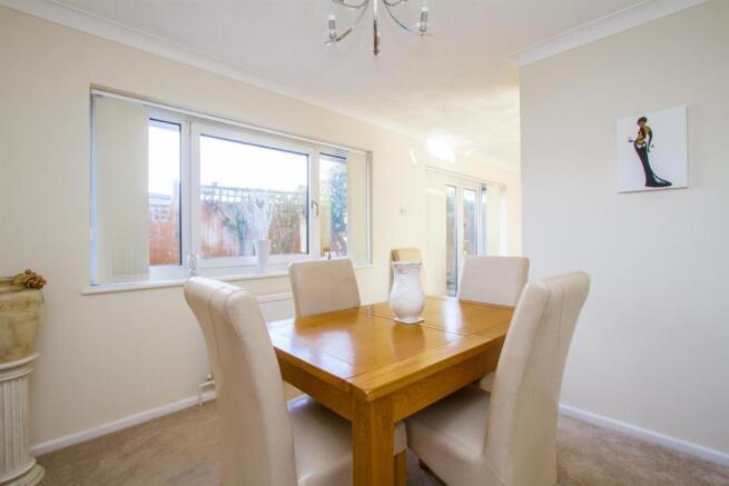 Dining Area.jpg
