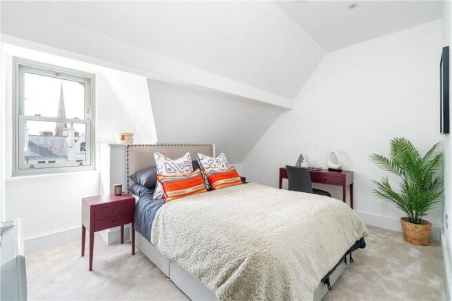 2 bed Penthouse for sale Image 5
