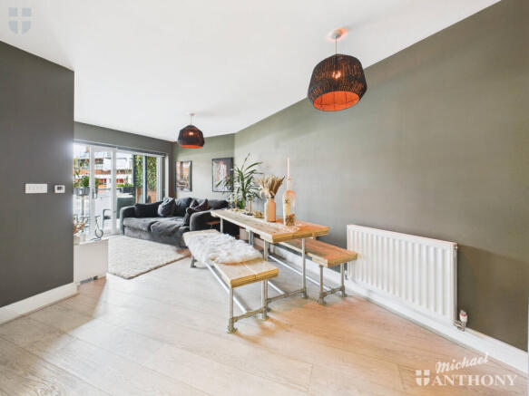 CAM03852G0-PR0397-STILL006