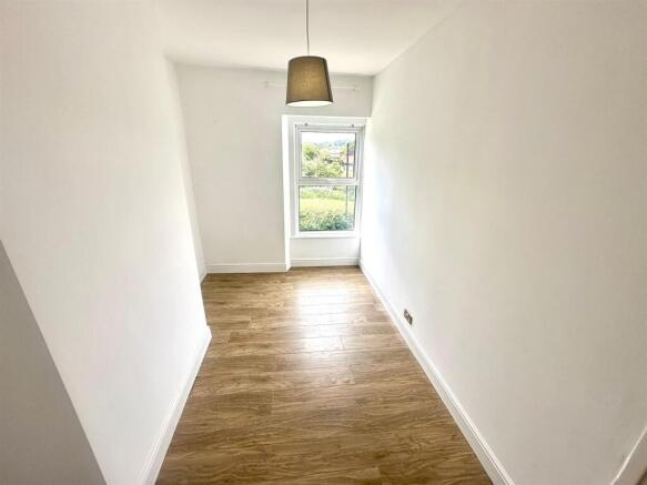 2 bed Terraced to rent Image 7