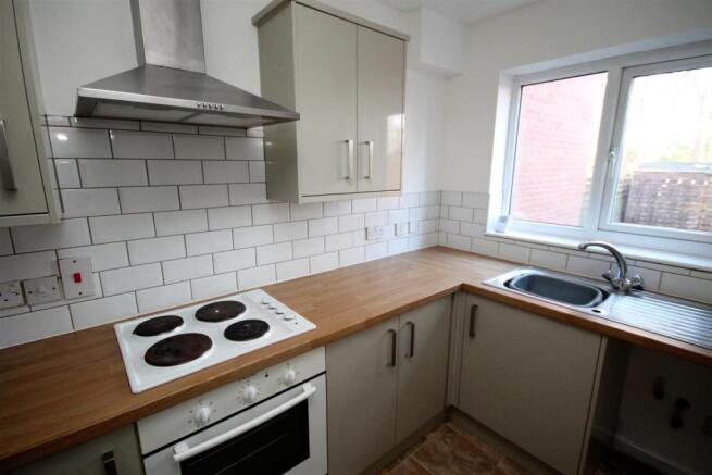 kitchen 2.JPG
