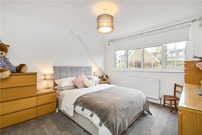 4 bed Semi-Detached for sale Image 12