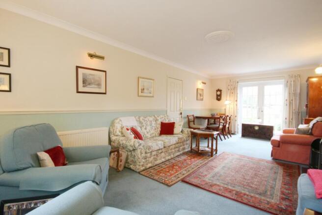 Sitting Room/Dining Room 