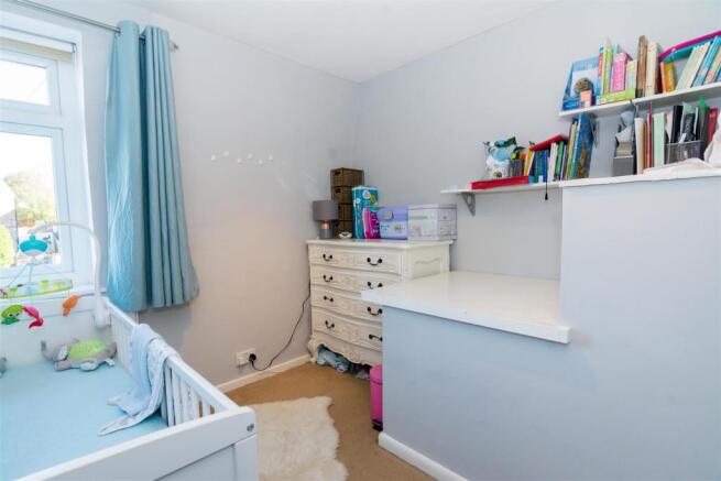 BEDROOM.3.