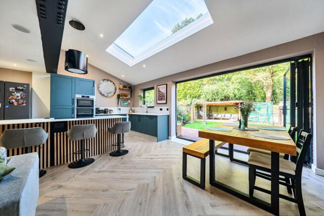 Crofters Meadow, Lychpit, Basingstoke RG24 8RX photo 3