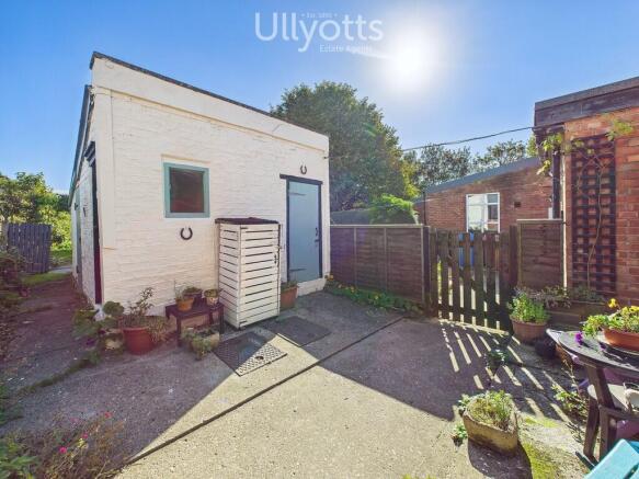 2 bed Terraced for sale Image 10