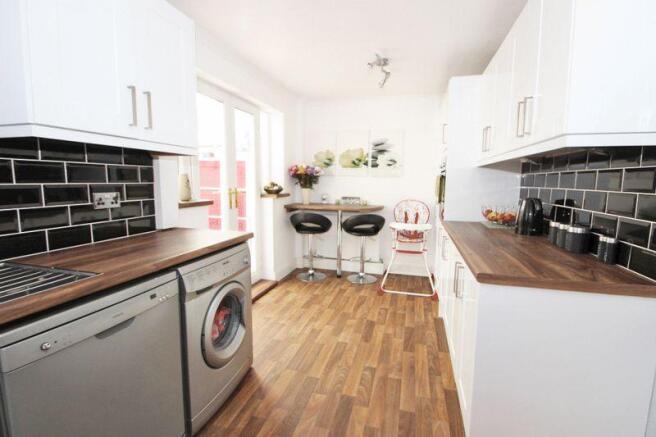 Kitchen photo 2