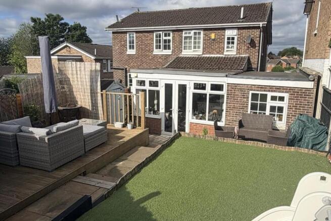 3 bed Semi-Detached for sale Image 9