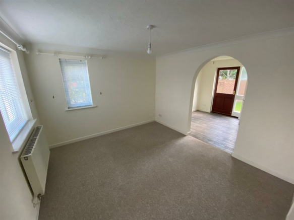 living room 18 hele.png