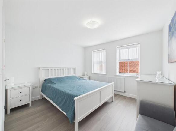 4 bed Detached for sale Image 6