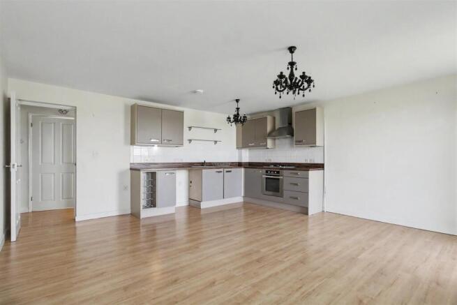 Lounge/Kitchen