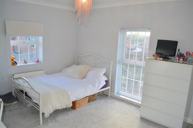 BEDROOM 2