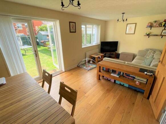 Lounge/Dining Room