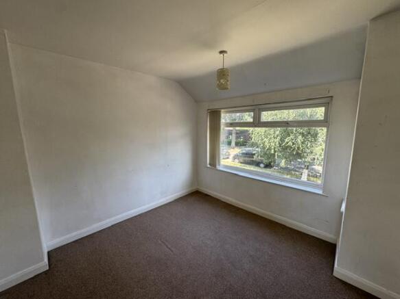 2 bed Terraced to rent Image 12