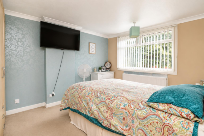 3 bed Semi-Detached for sale Image 9