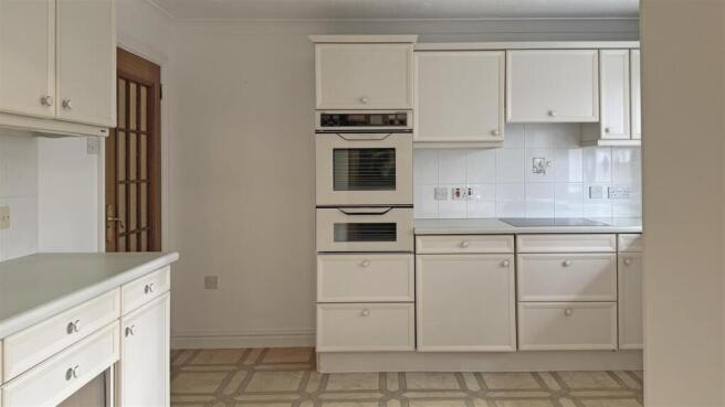 Kitchen 2 (8).jpg