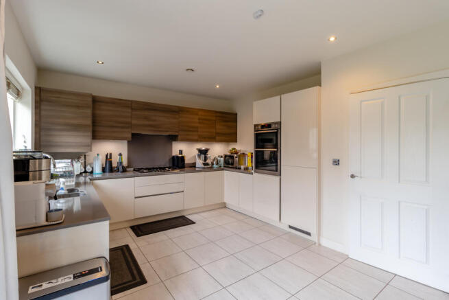 8434850-interior14-800