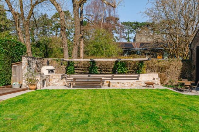 Friars halt Exterior 11