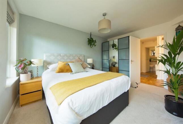 1 Hillside Ct. 2193.jpg