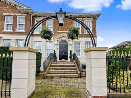 The Square, Ringley Chase, Whitefield, M45