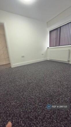 4 bed Terraced to rent Image 11