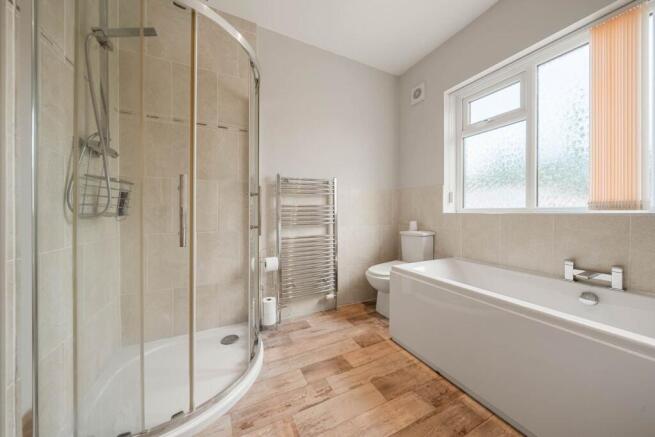 4 bed Detached for sale Image 12