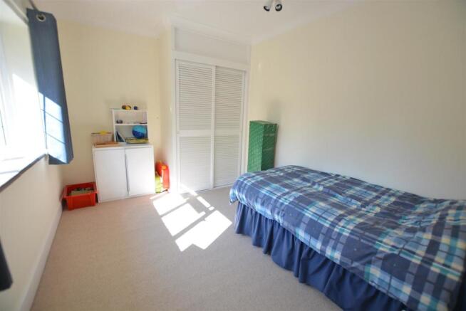Bed 4.JPG