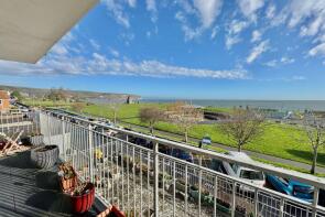 Flat 20, Mowlem Court, Rempstone Road, Swanage BH19 1DR