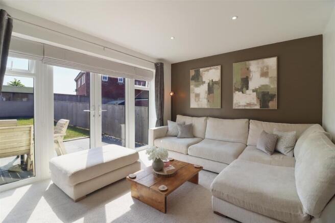 Chestnut Drive, Barlborough, S43 photo 2