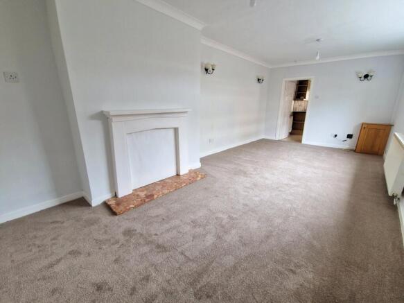 Suffolk Place, Porthcawl, CF36 3EA photo 4