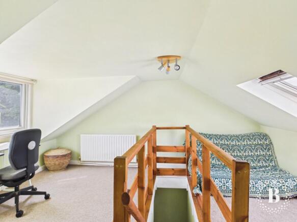 3 bed Terraced for sale Image 9