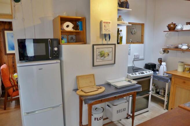 Kitchen to lounge