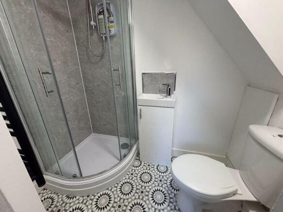 3 bed Town House to rent Image 9