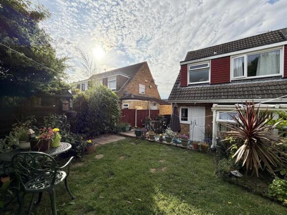 3 bed Semi-Detached for sale Image 9