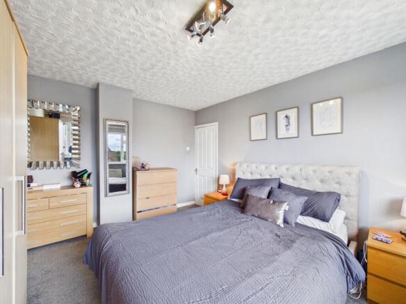 3 bed Semi-Detached for sale Image 5