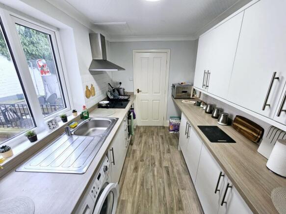 3 bed Block of Apartments for sale Image 7